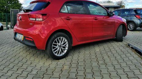 Kia Rio • 2017 • 195,345 km