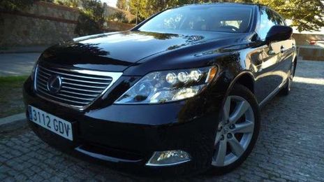 Lexus LS • 2009 • 184,000 km