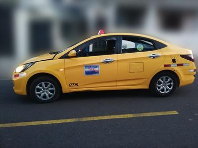 Hyundai Accent • 2015 • 400,000 km