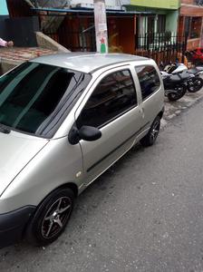 Renault Twingo • 2007 • 130,000 km