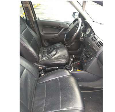 Volkswagen Gol • 2003 • 105,000 km