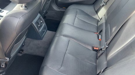 BMW 328i • 2012 • 152,000 km