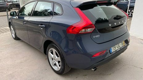 Volvo V40 • 2018 • 1,498 km