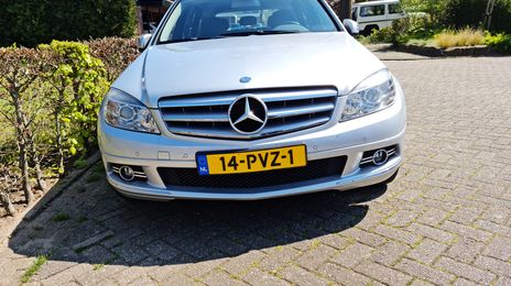 Mercedes-Benz E • 2010 • 314,000 km