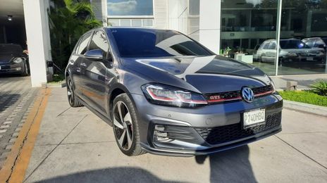 Volkswagen Golf GTI • 2018 • 30,600 km