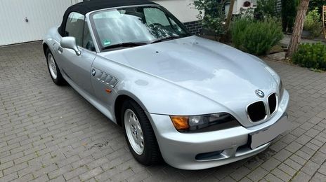 BMW Z3 • 1998 • 130,400 km