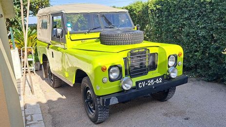 Land Rover LR3 • 1979 • 188,000 km