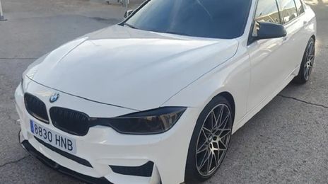 BMW 328i • 2013 • 115,500 km