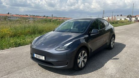 Tesla Model Y • 2021 • 68,000 km