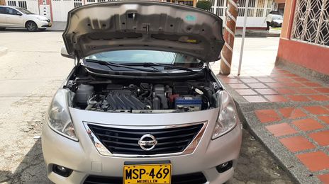 Nissan Versa • 2013 • 95,000 km