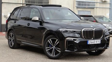 BMW X7 • 2019 • 149,000 km