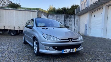 Peugeot 206 • 2002 • 250,000 km