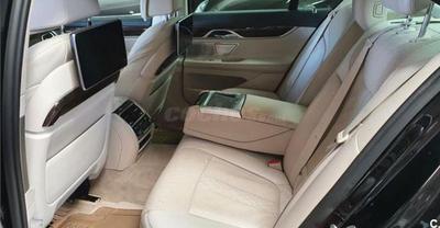 BMW 7 • 2018 • 120,000 km