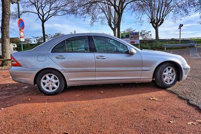 Mercedes-Benz 200 E • 2002 • 203,000 km