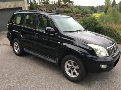 Toyota Land Cruiser • 2006 • 218,500 km