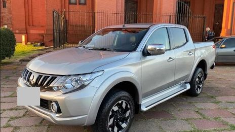 Mitsubishi L200 • 2019 • 87,000 km