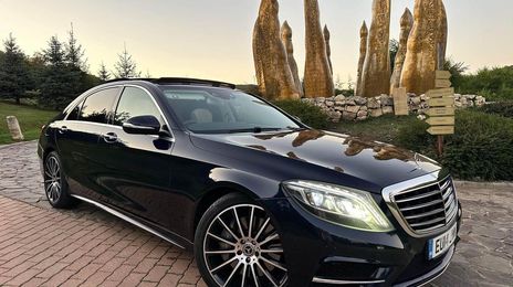 Mercedes-Benz S-Class • 2014 • 140,000 km