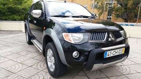 Mitsubishi L200 • 2006 • 190,000 km