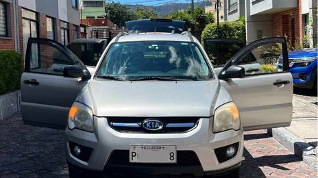 Kia Sportage • 2015 • 180,800 km