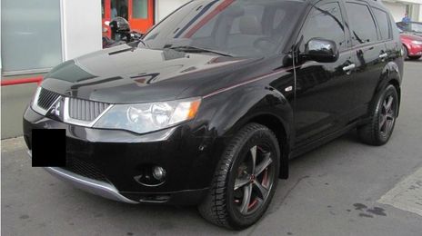 Mitsubishi Outlander • 2009 • 130,000 km