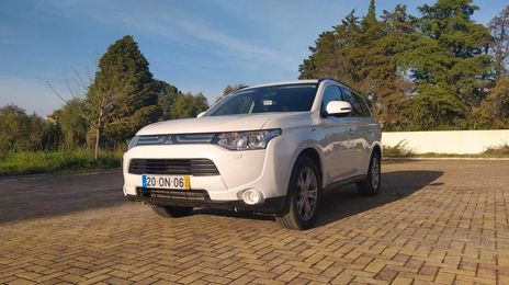 Mitsubishi Outlander • 2014 • 50,000 km