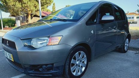 Mitsubishi Colt • 2009 • 105,000 km