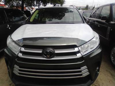 Toyota Highlander • 2019 • 32,000 km