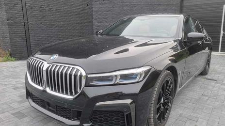 BMW 7 Series • 2020 • 112,000 km