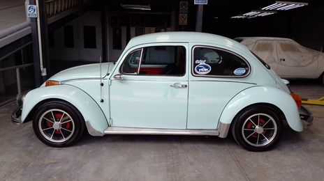 Volkswagen Beetle • 1976 • 50,000 km