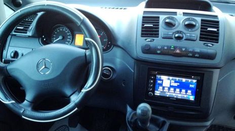 Mercedes-Benz 210 Van • 2011 • 110,000 km