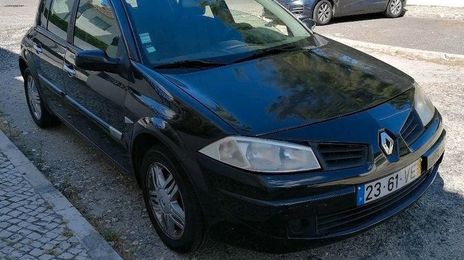 Renault Mégane • 2003 • 200,000 km