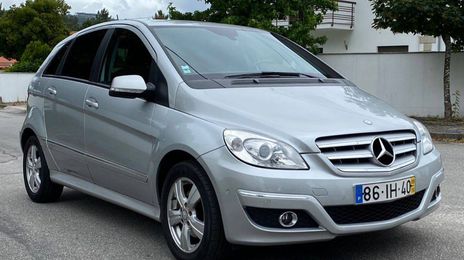 Mercedes-Benz Class B • 2009 • 182,000 km