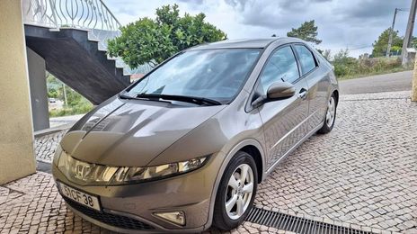 Honda Civic • 2006 • 180,000 km