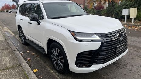 Lexus LX • 2022 • 30,192 km