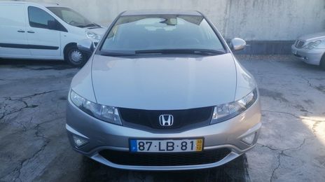 Honda Civic • 2010 • 198,000 km