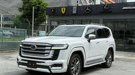 Toyota Land Cruiser • 2023 • 59,000 km