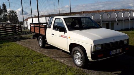 Nissan Pickup • 1993 • 200,000 km