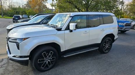 Lexus GX • 2026 • 45,000 km