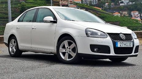 Volkswagen Jetta • 2009 • 189,000 km