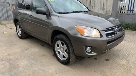 Toyota RAV4 • 2011 • 32 km