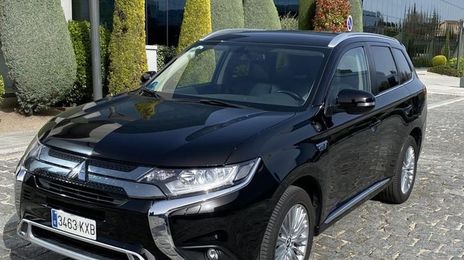 Mitsubishi Outlander PHEV • 2019 • 77,000 km