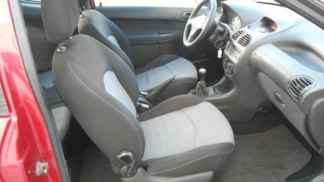 Peugeot 206 • 2003 • 108,581 km