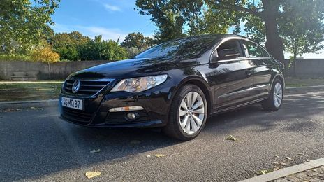 Volkswagen Passat • 2012 • 32,000 km