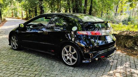 Honda Civic • 2008 • 200,000 km