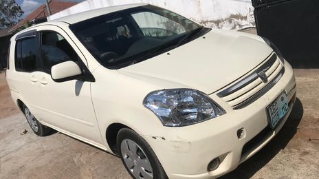 Toyota Corolla Hatchback • 2005 • 126,000 km