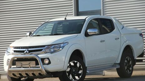 Mitsubishi L200 • 2017 • 95,000 km