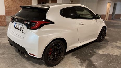 Toyota Yaris • 2012 • 4,999 km