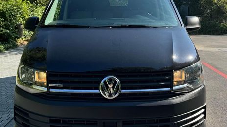 Volkswagen T5 Transporter Shuttle • 2017 • 25,400 km