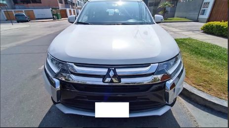 Mitsubishi Outlander • 2018 • 90,000 km