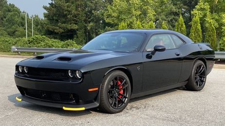 Dodge Challenger • 2022 • 100 km